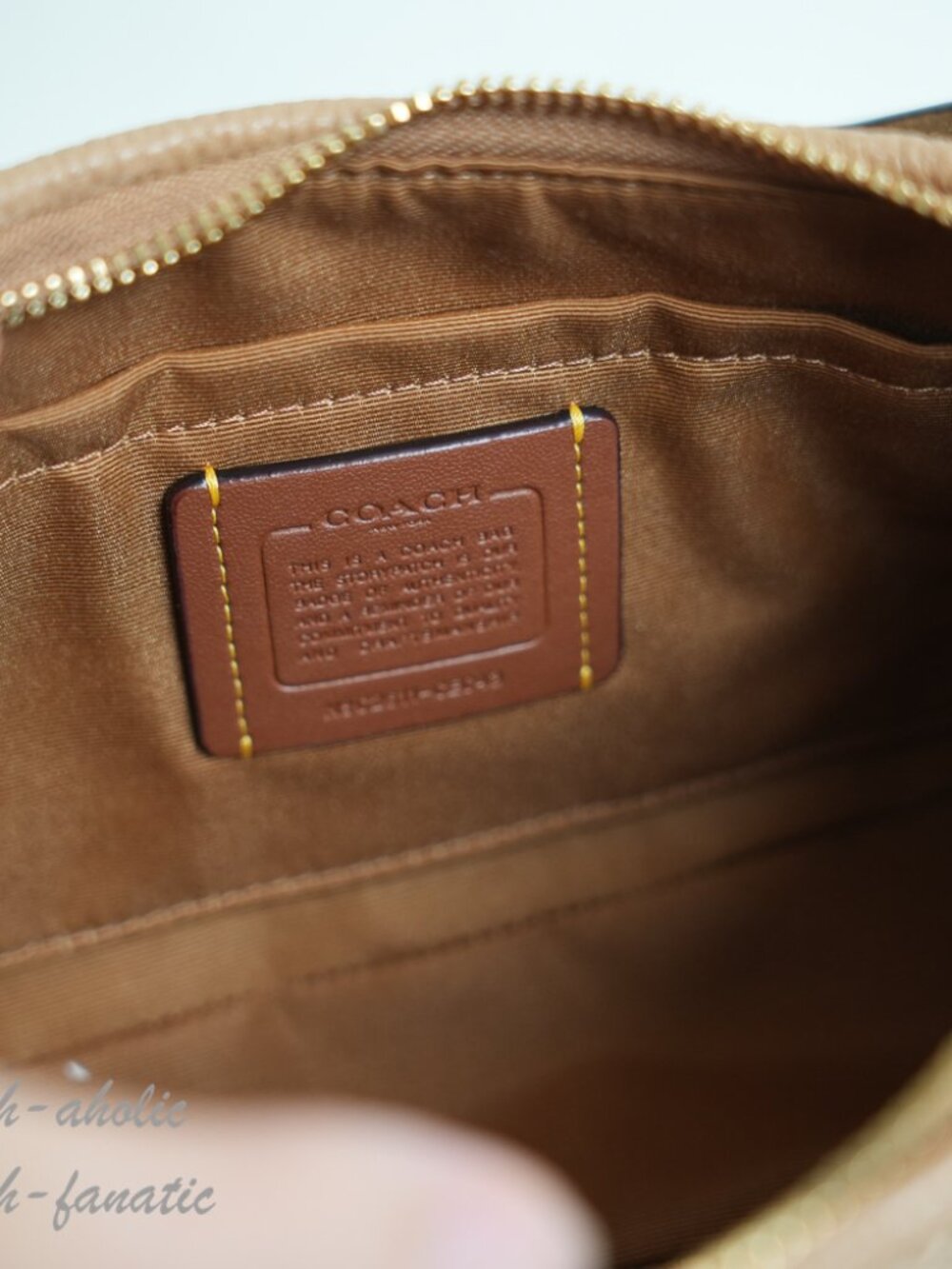 COACH CEC43 Teri Shoulder Bag With Charm straw/Im/Toast Leather - Picture 12 of 13